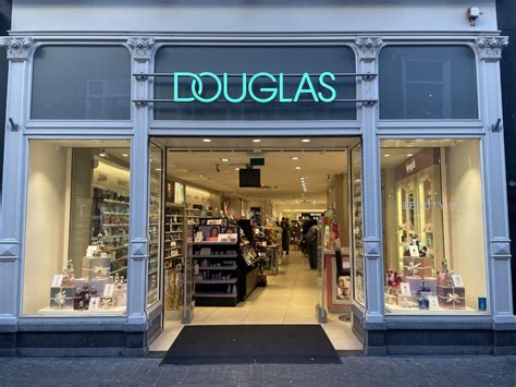 Parfumerie DOUGLAS ️Breda, Eindstraat.